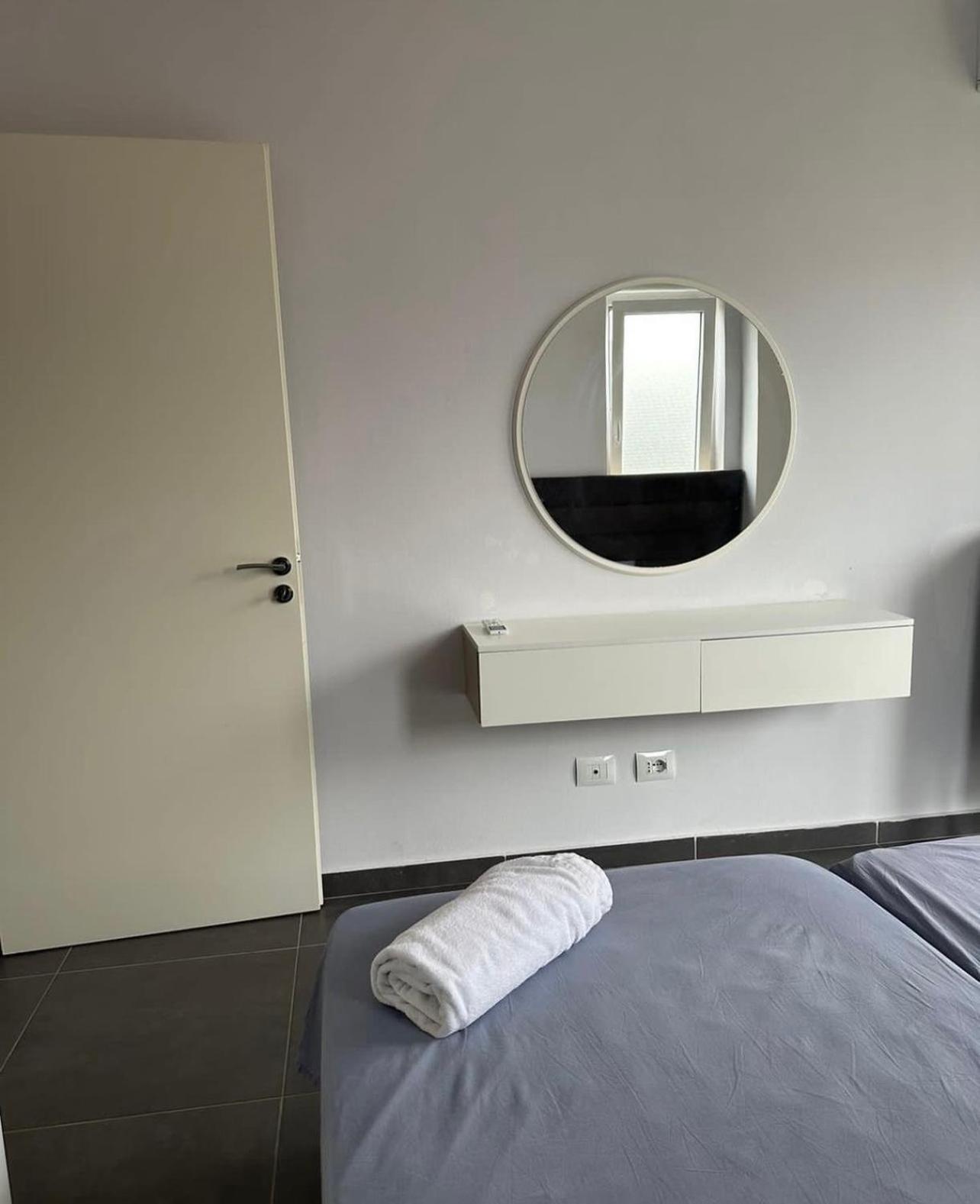 Deluxe Apartments With Balcony Shëngjin Kültér fotó